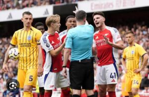 Read more about the article Ian Wright, a legend of Arsenal, chastises an Arsenal player for “jogging” following Declan Rice’s unjustified red card against Brighton on Saturday.